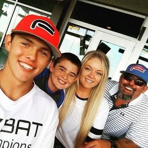 Meet your Posher, Logan